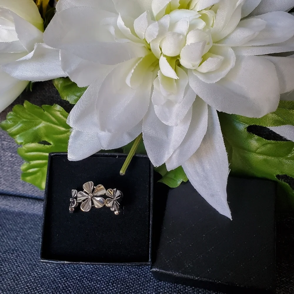 Cute Flower Ring